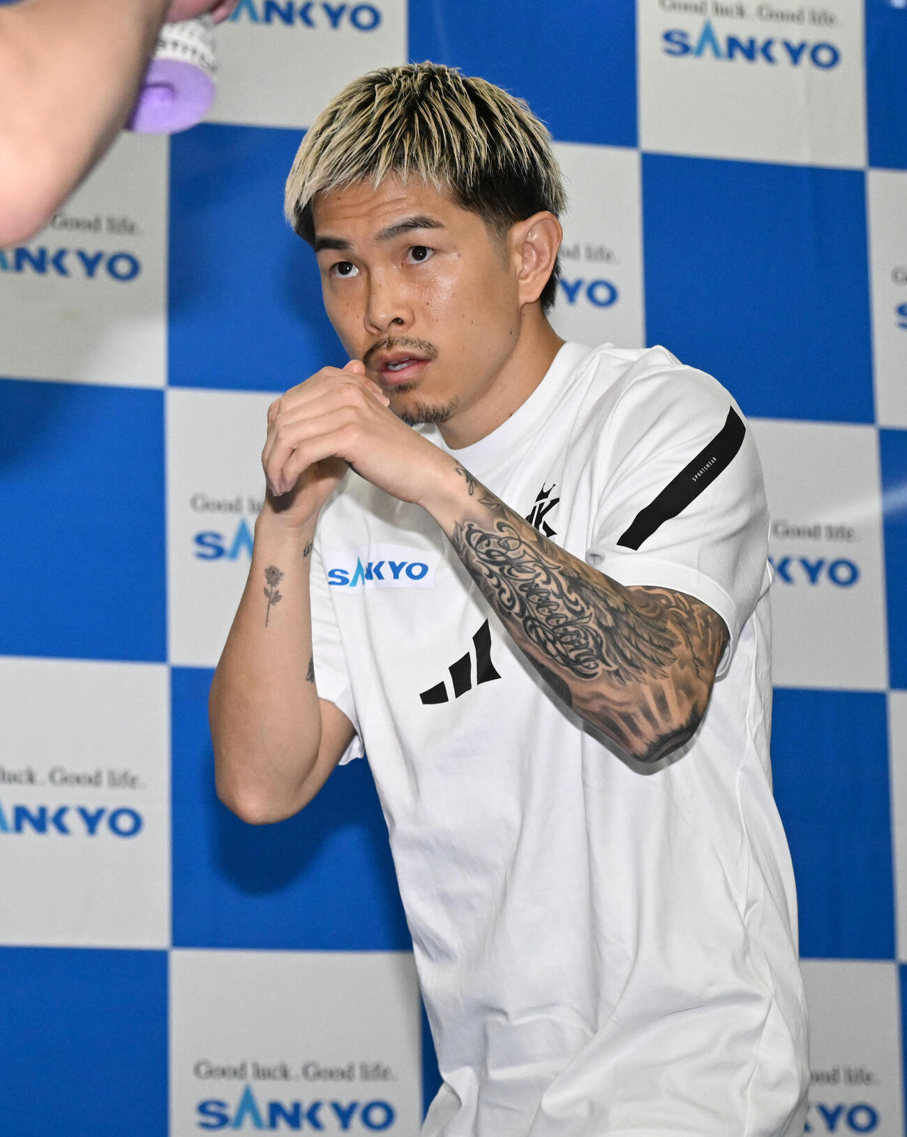 練習を公開した井岡一翔（撮影・千葉一成）
