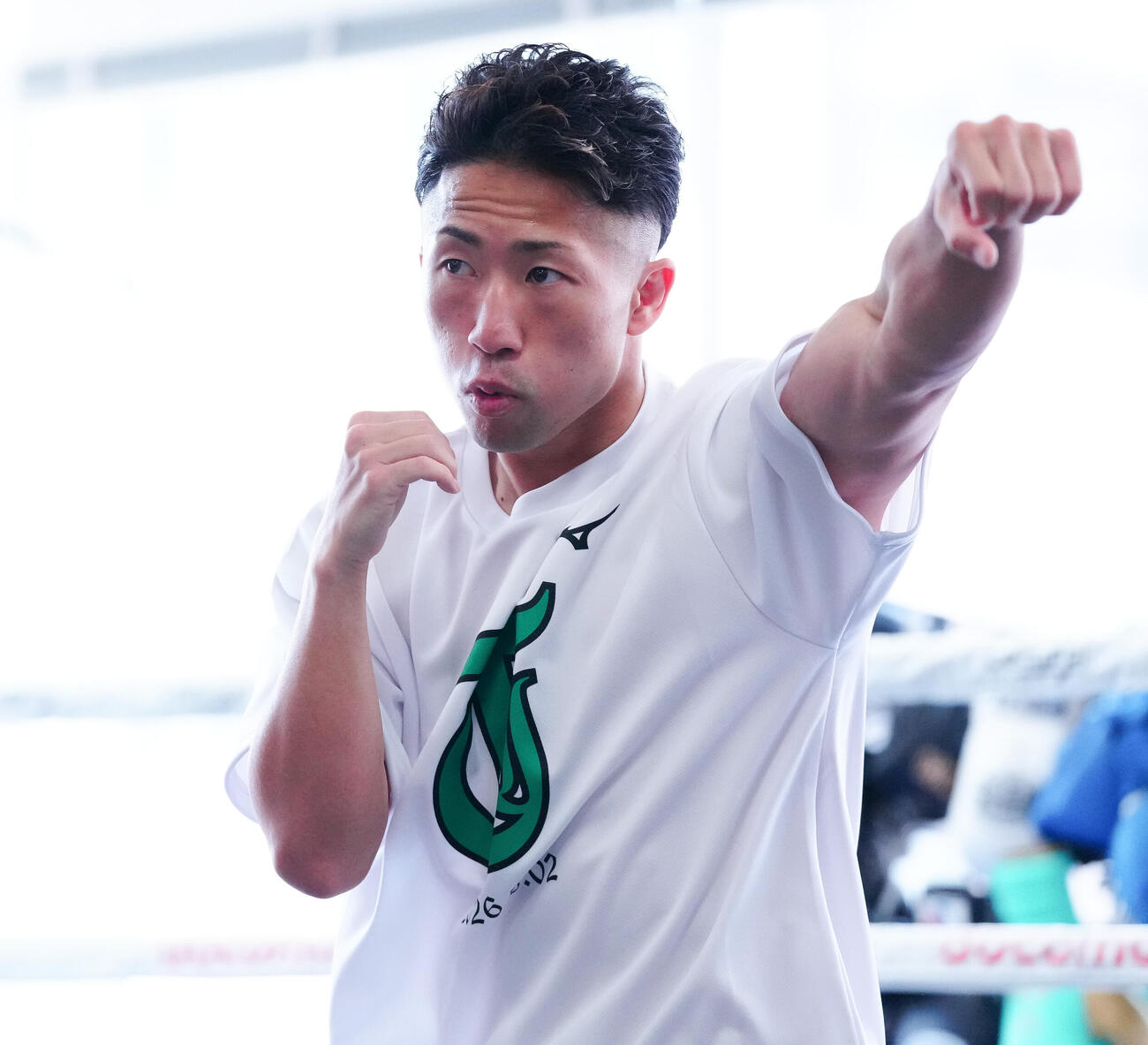 公開練習で汗を流す井上拓（撮影・鈴木みどり）