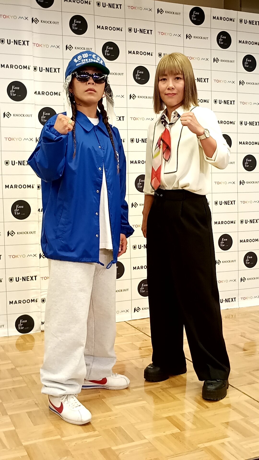山田真子（左）と平岡琴