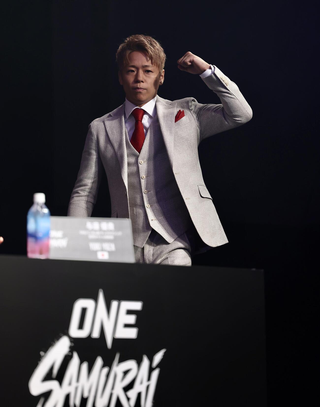 「ONE SAMURAI 1　プレスカンファレンス＆オープンワークアウト」　ステージに登壇する武尊＝2026年4月24日　