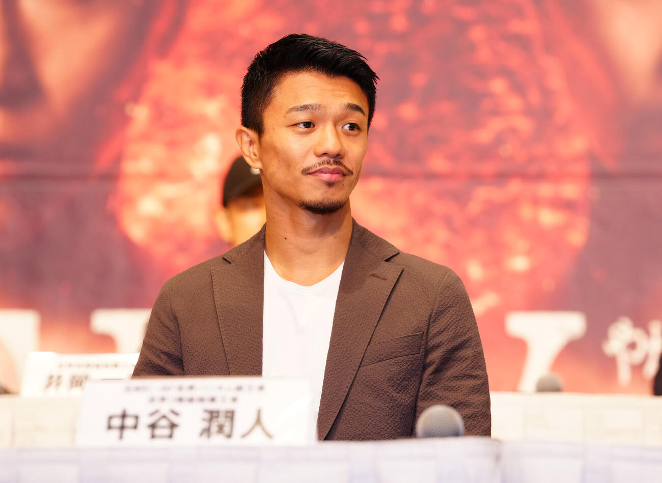 会見に臨む中谷潤人（撮影・鈴木みどり）