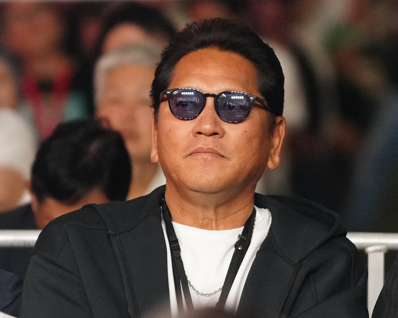 世界4団体統一スーパーバンタム級タイトルマッチ他、観戦する佐々木主浩氏（撮影・鈴木みどり）