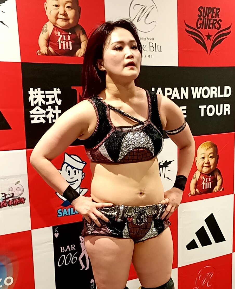 山下実優