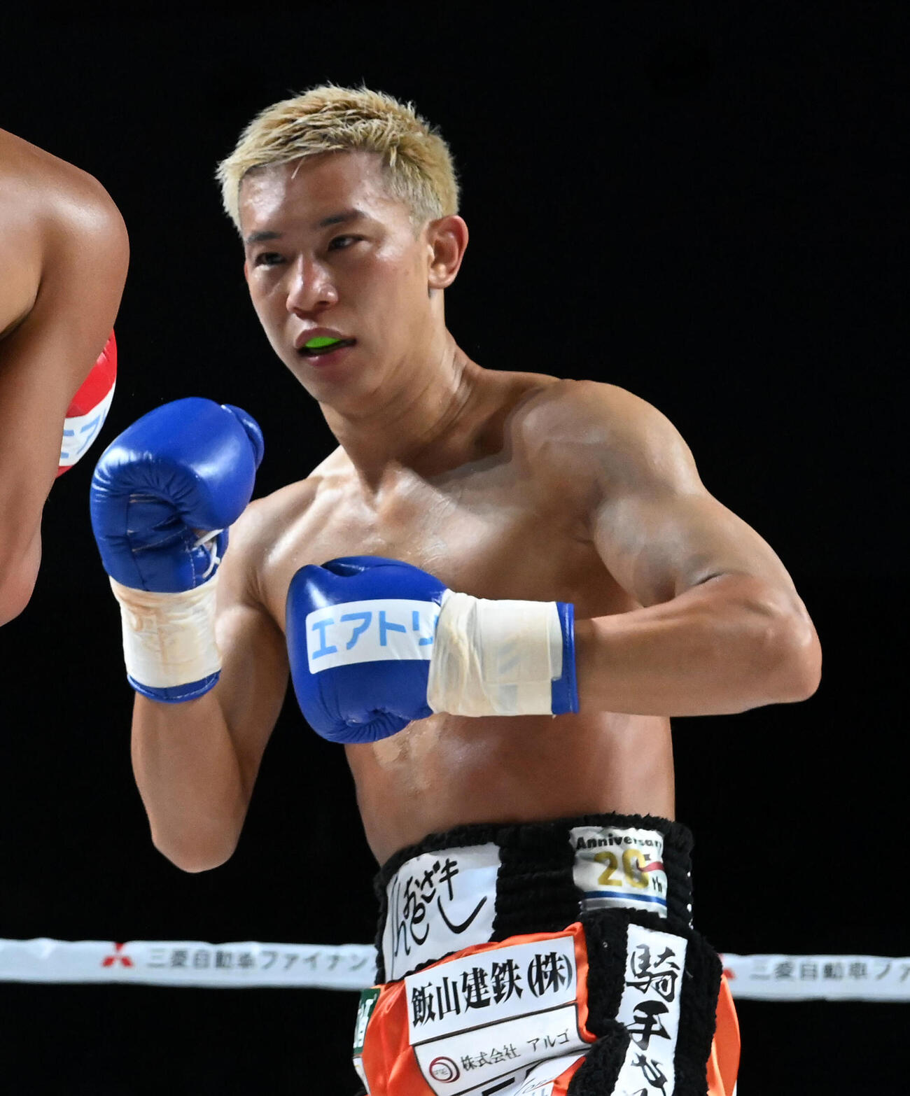 中川麦茶VS亀田京之介　中川麦茶（撮影・前岡正明）