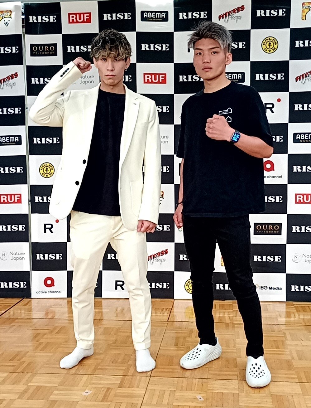 対戦する木村“ケルベロス”颯太（左）と森本現暉