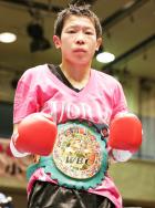 TKO勝利で15度目防衛に成功したWBC女子世界アトム級王者小関(撮影・中島郁夫)