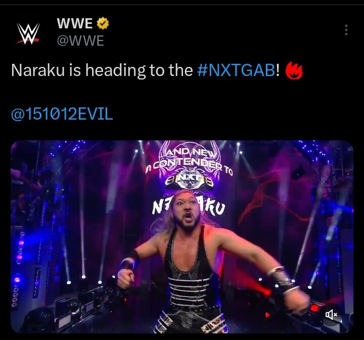 NXT王座挑戦者決定戦を制した旧EVELことNARAKUは花道で気合（WWE公式Xから）