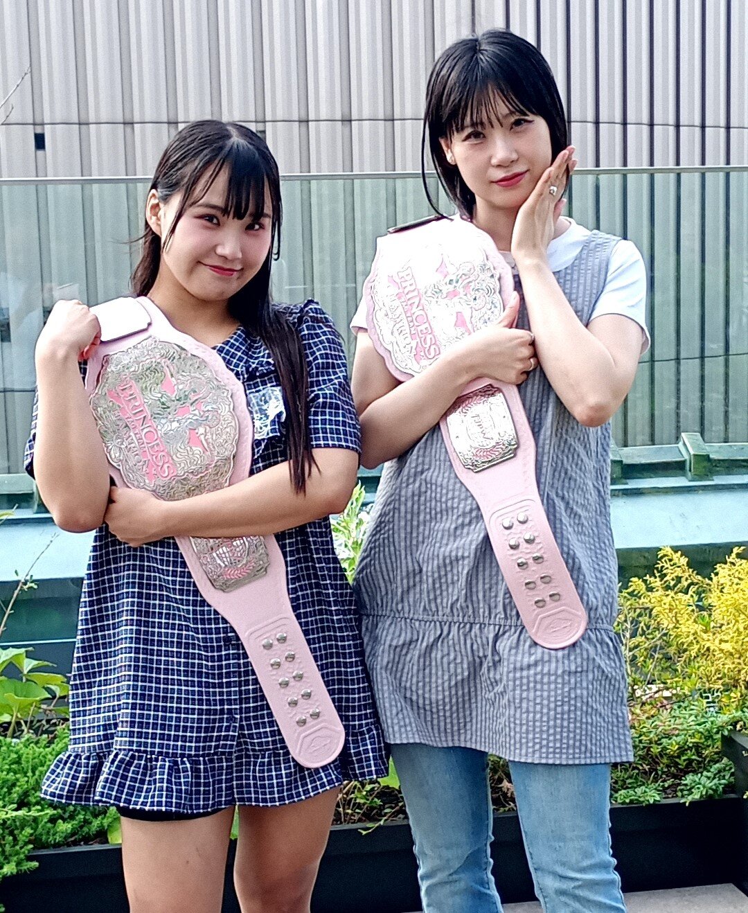 プリンセスタッグ王者組の白昼夢（左が渡辺未詩、右が辰巳リカ）