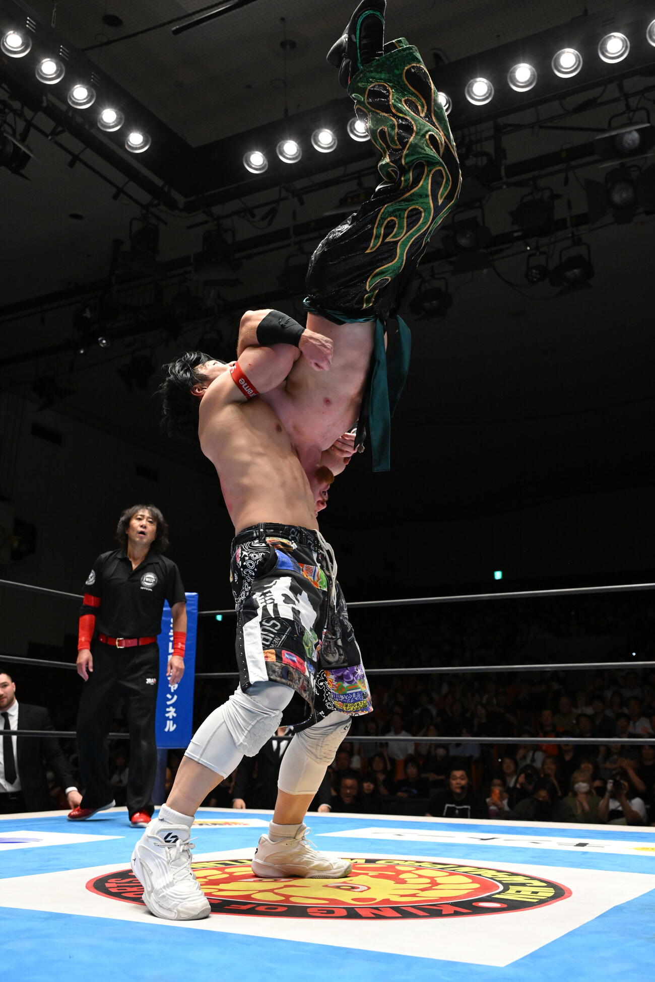 DIRECT DRIVEを決めるYOH（下）（C）新日本プロレス