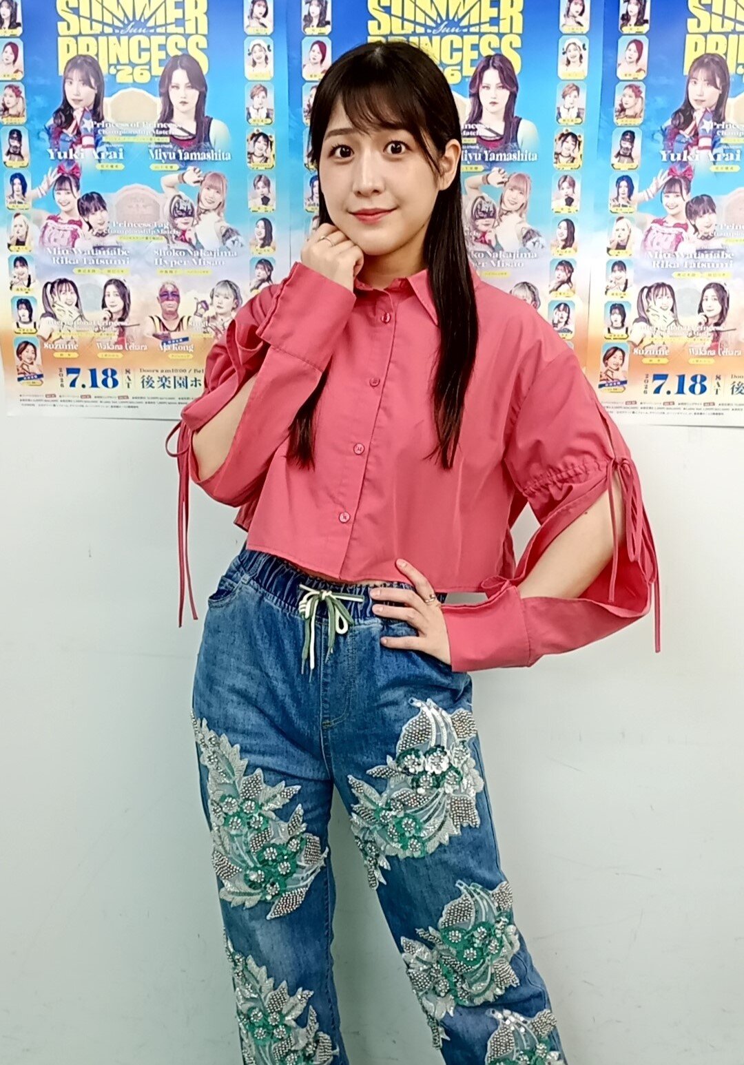 鈴芽の持つインターナショナル・プリンセス王座に挑戦する上原わかな