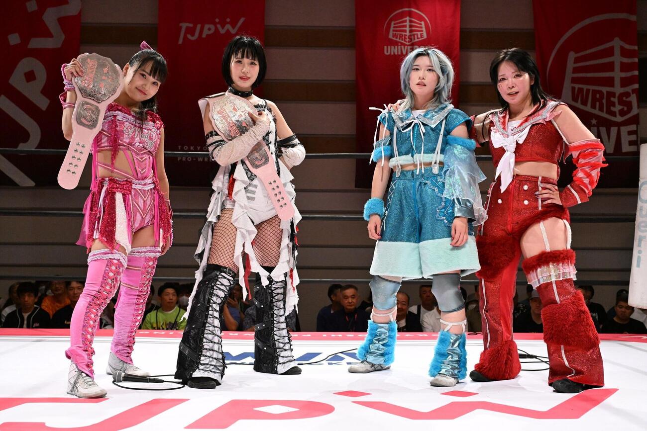 プリンセスタッグ王座戦で対戦することになった（左から）王者組の渡辺未詩＆辰巳リカ、挑戦者組の風城ハル＆愛野ユキ（C）東京女子プロレス