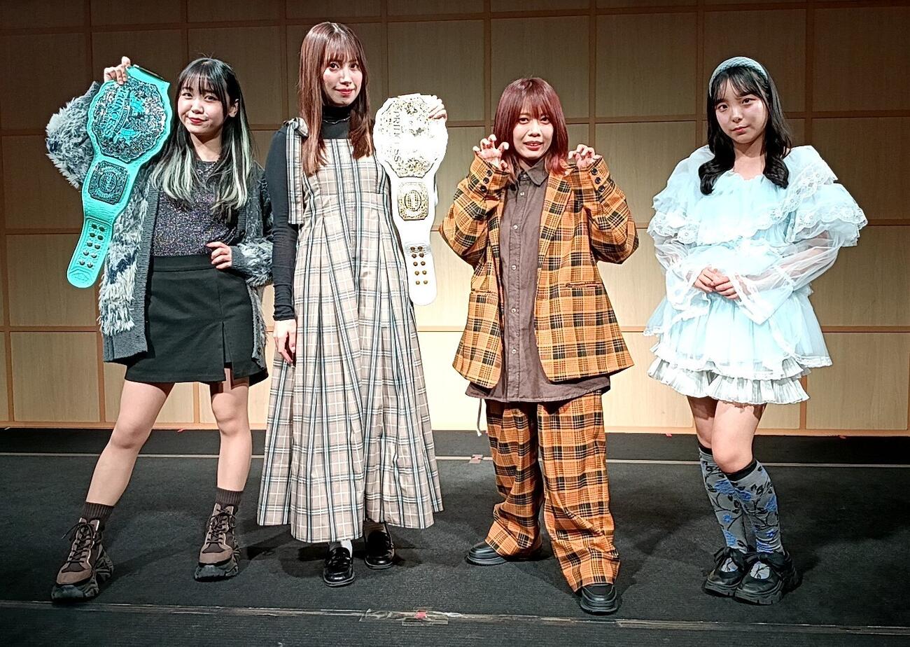 会見に出席した（左から）鈴芽、荒井優希、中島翔子、高見汐珠