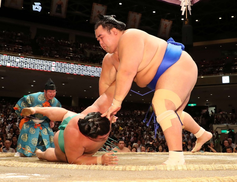 琴奨菊4連勝！初日から1横綱2大関1関脇を撃破 - 大相撲 : 日刊スポーツ