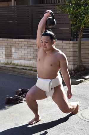 炎鵬が白まわし姿披露、春場所へ「2桁は勝ちたい」 - 大相撲 : 日刊 