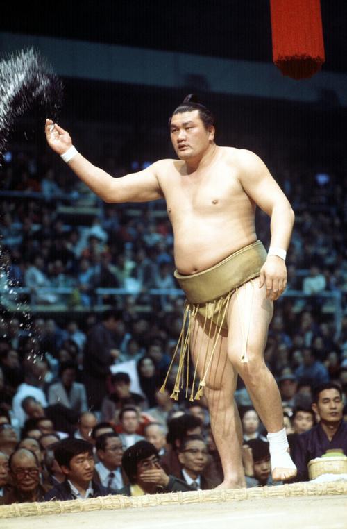 相撲 まわし 外れる: 相撲 廻しが取れる – GFWBI