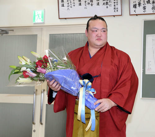 心臓から汗を!稀勢の里荒磯襲名4代連続横綱育成へ - 大相撲 : 日刊スポーツ