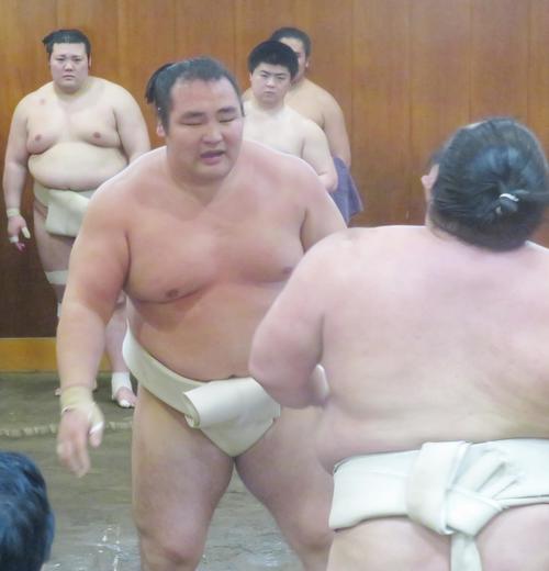時津風部屋への出稽古で三番稽古を行った鶴竜