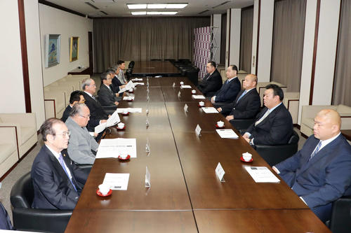 横綱審議委員会の様子（撮影・鈴木正人）