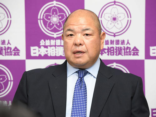 第1回「大相撲の継承発展を考える有識者会議」を終え会見を行う八角理事長（撮影・鈴木みどり）