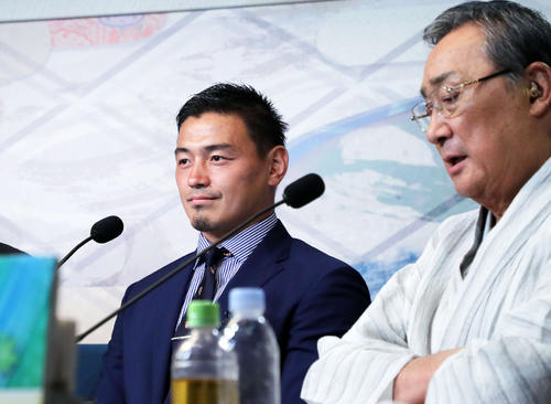 NHK大相撲中継にゲスト出演した元ラグビー日本代表の五郎丸（撮影・鈴木正人）