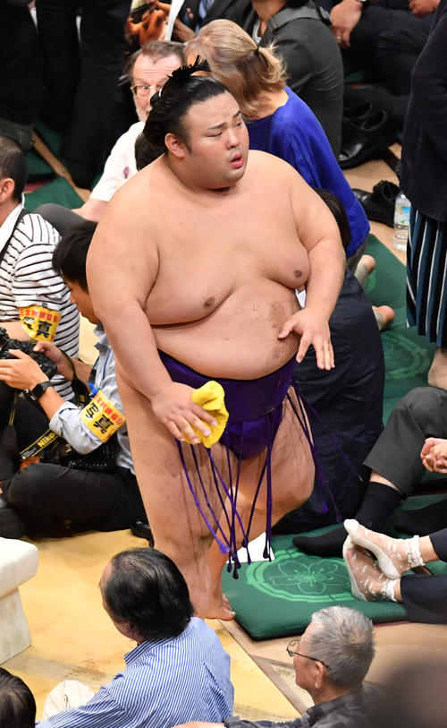 貴景勝は豪栄道に敗れる（撮影・柴田隆二）