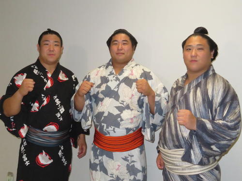 2019年8月10日、地元福島市で行われた巡業に参加した「大波3兄弟」の、左から長男・若隆元、次男・若元春、三男・若隆景