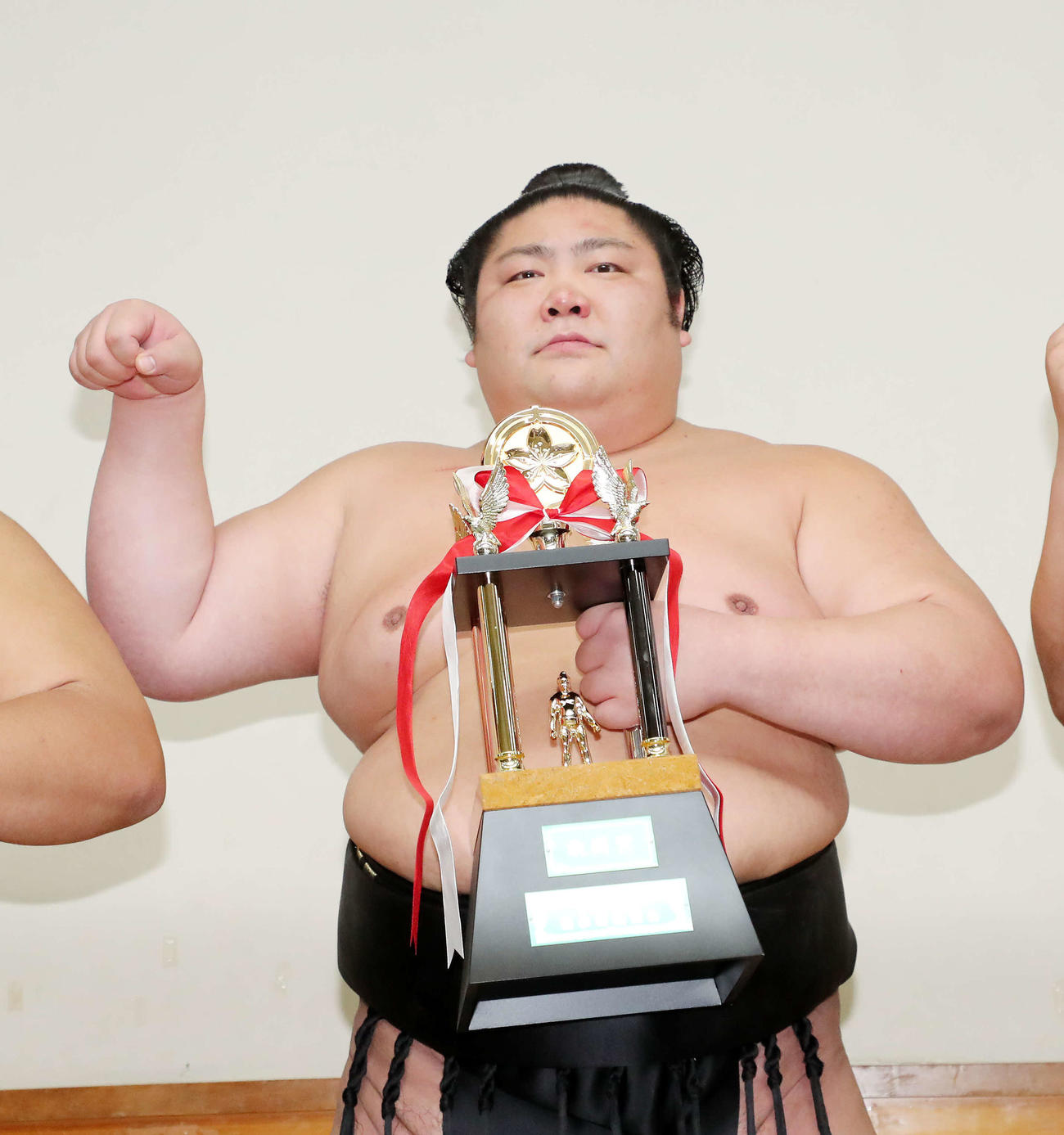 剣翔 年収