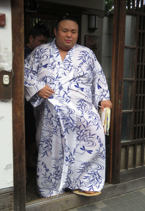 千賀ノ浦部屋を出る貴景勝