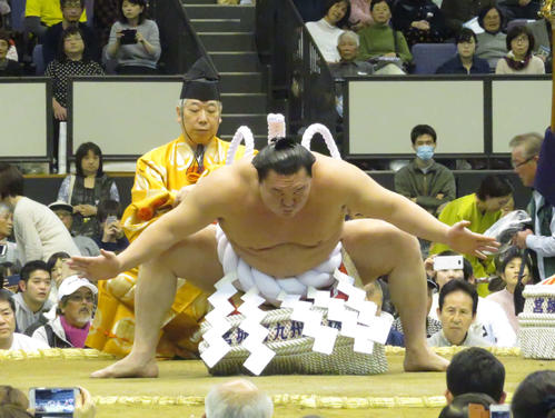 土俵入りを披露した白鵬