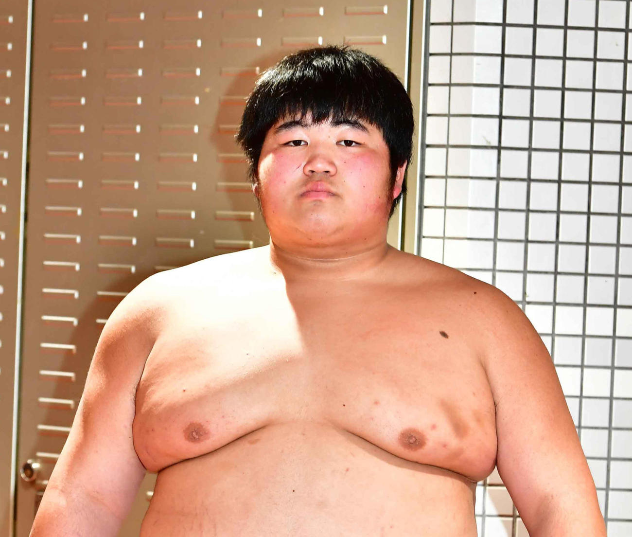 序ノ口優勝の篠原（撮影・小沢裕）