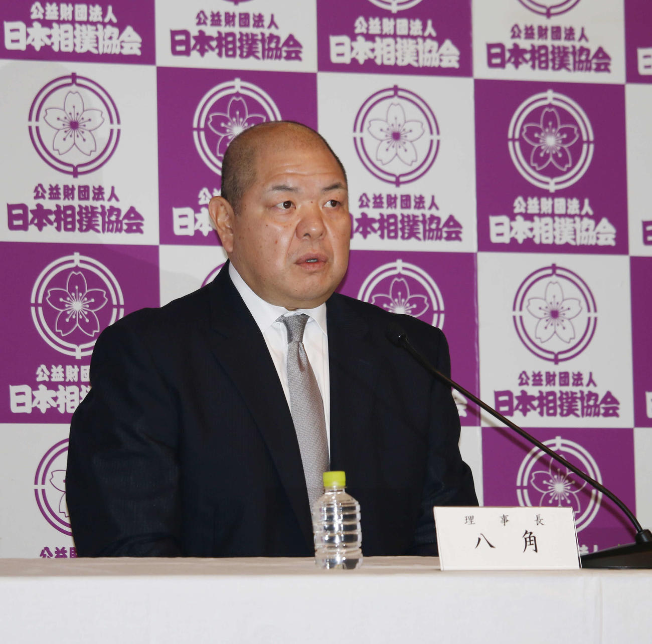 続投が決まった八角理事長（撮影・佐藤礼征）