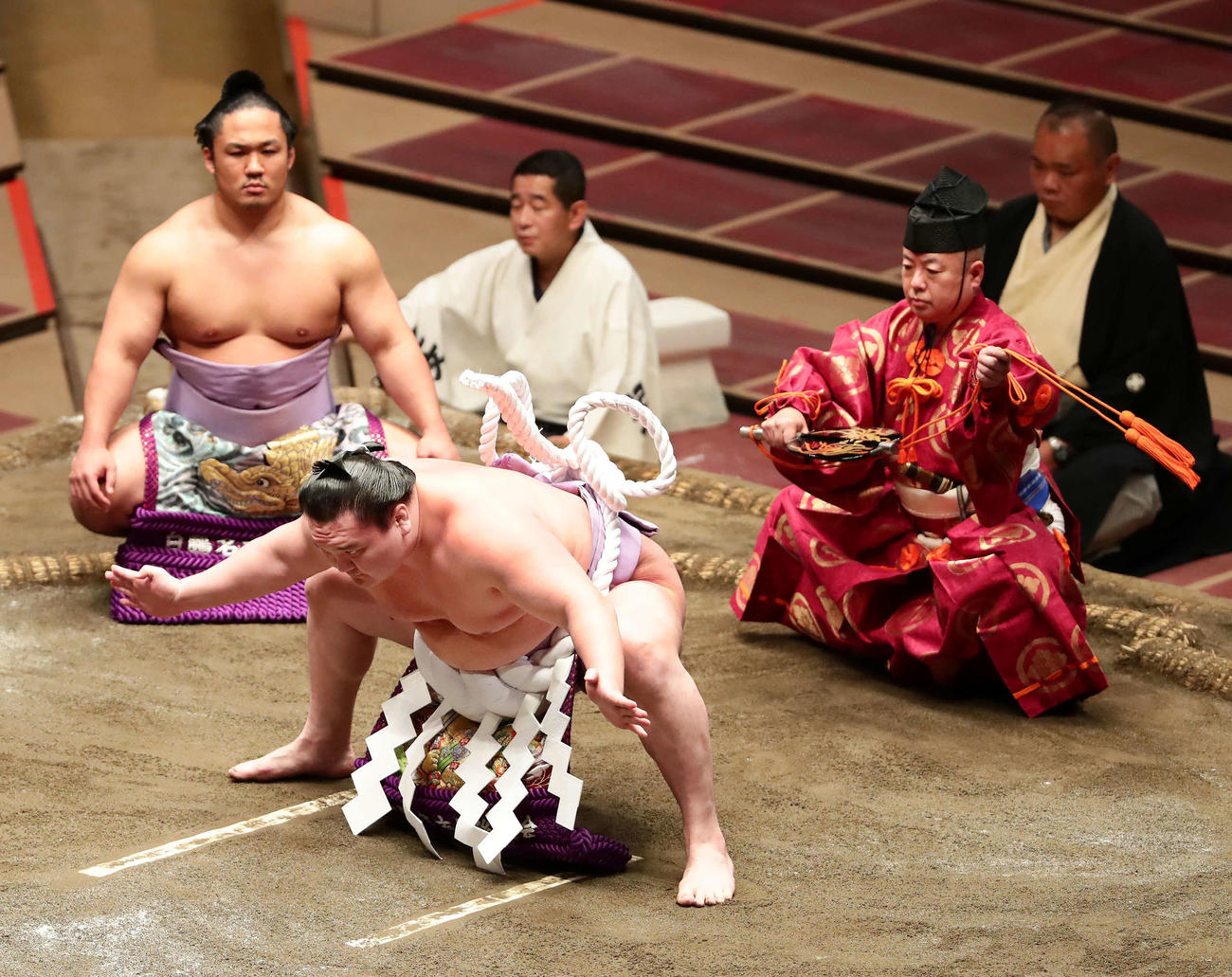 土俵入りを披露する横綱白鵬（撮影・丹羽敏通）