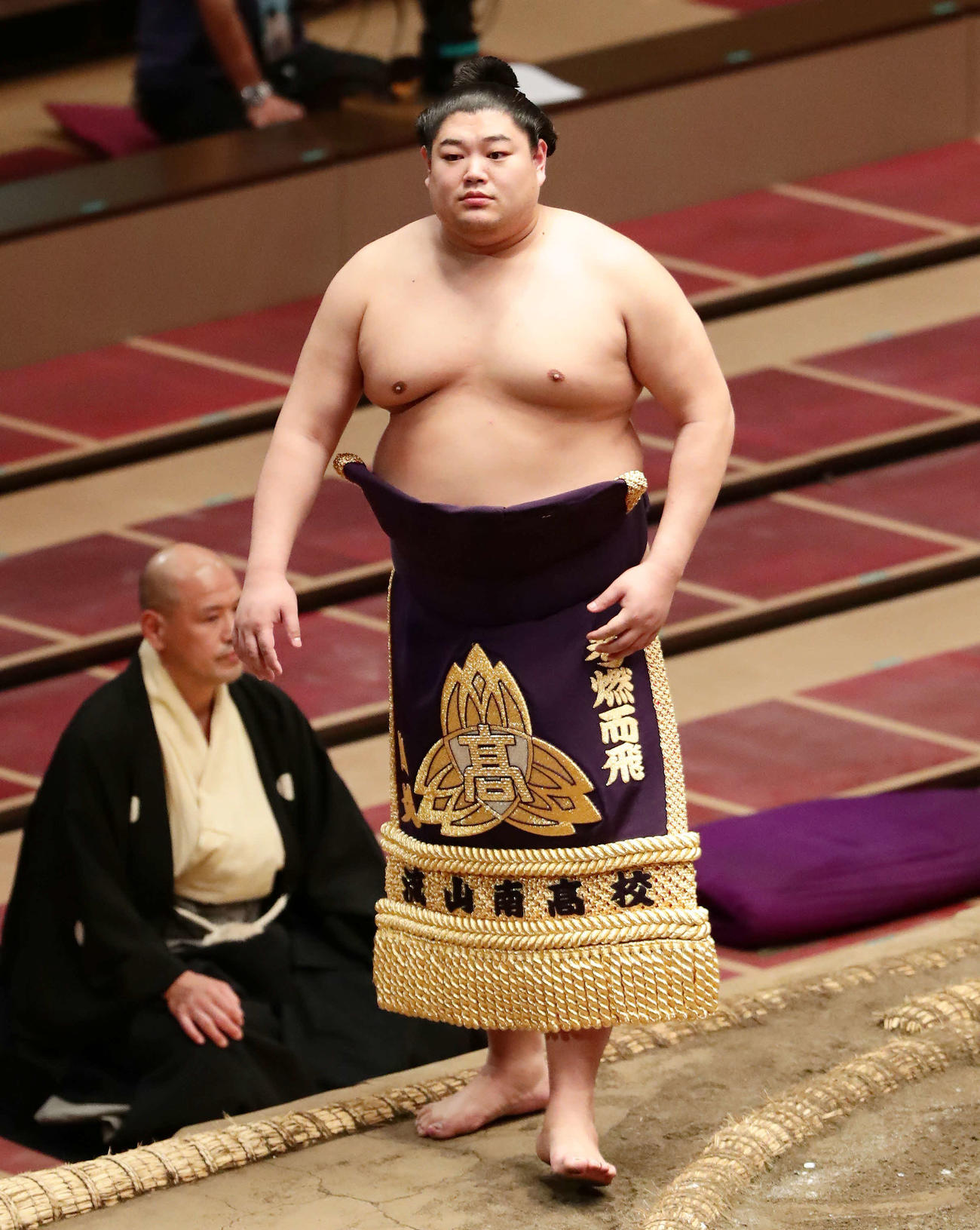 24日、幕内土俵入りを行う阿炎