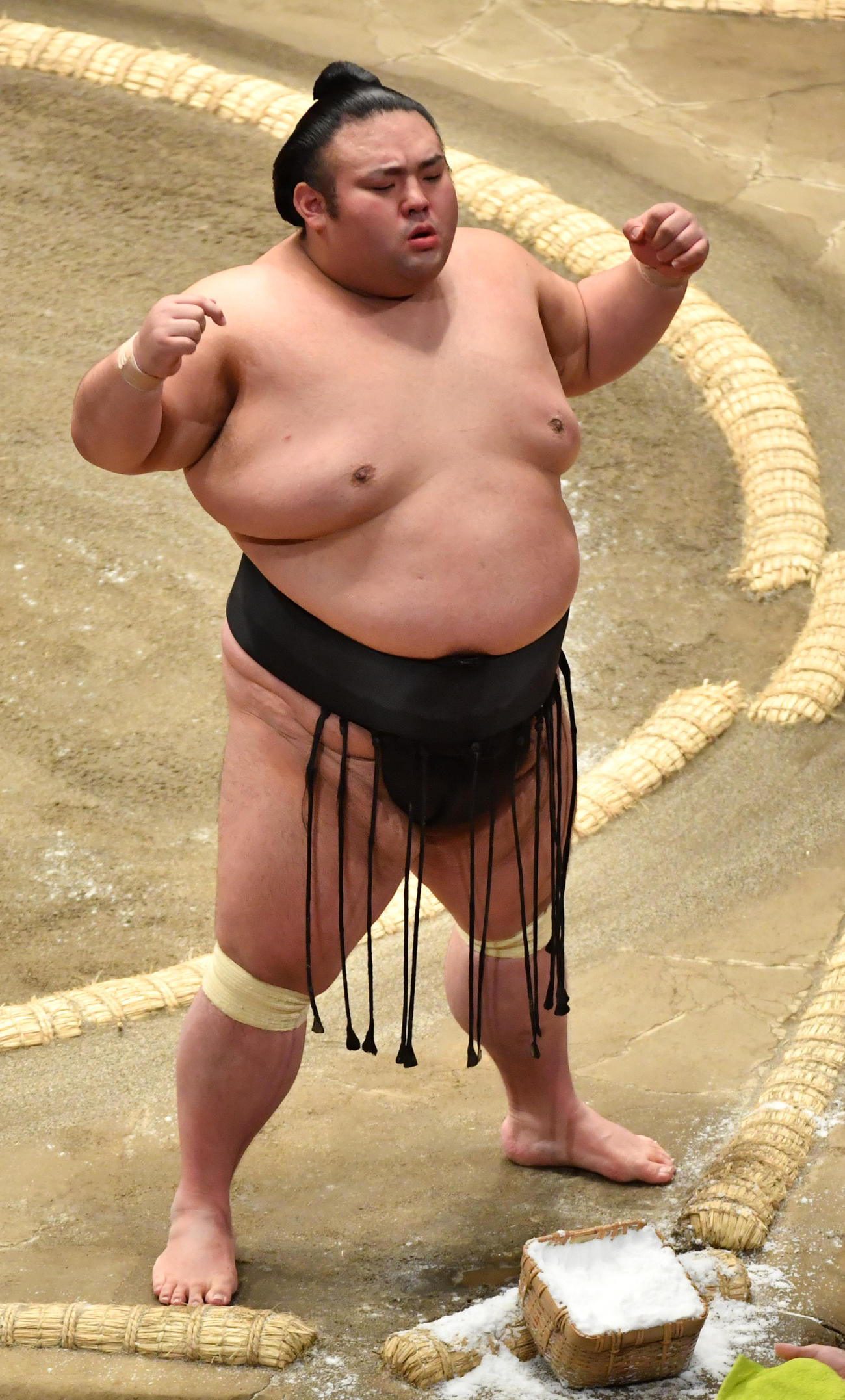 取組前に、気合を入れる貴景勝（撮影・柴田隆二）