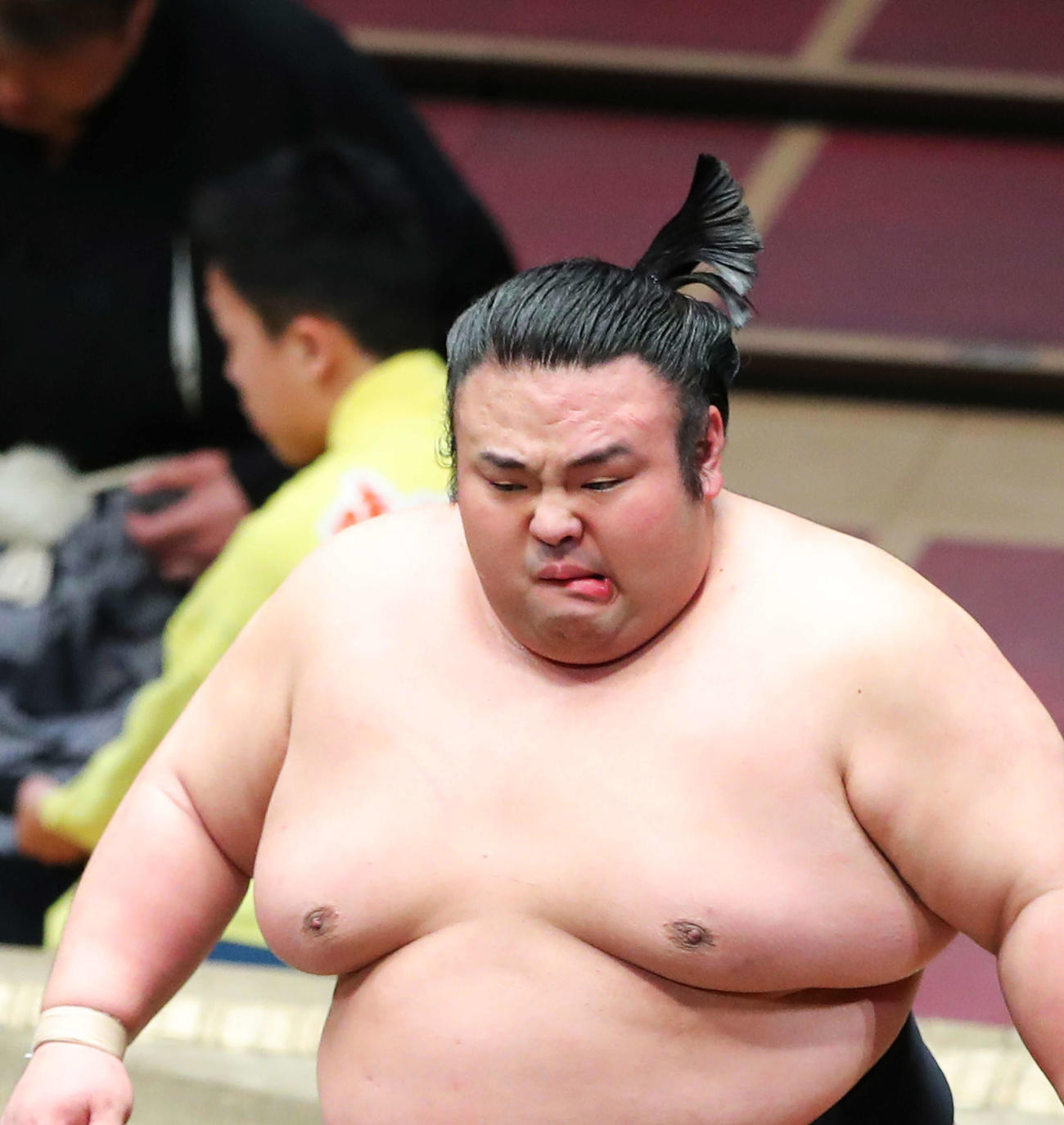 幕内優勝決定戦で照ノ富士を押し出しで破り、感極まった表情を浮かべる貴景勝（撮影・河田真司）