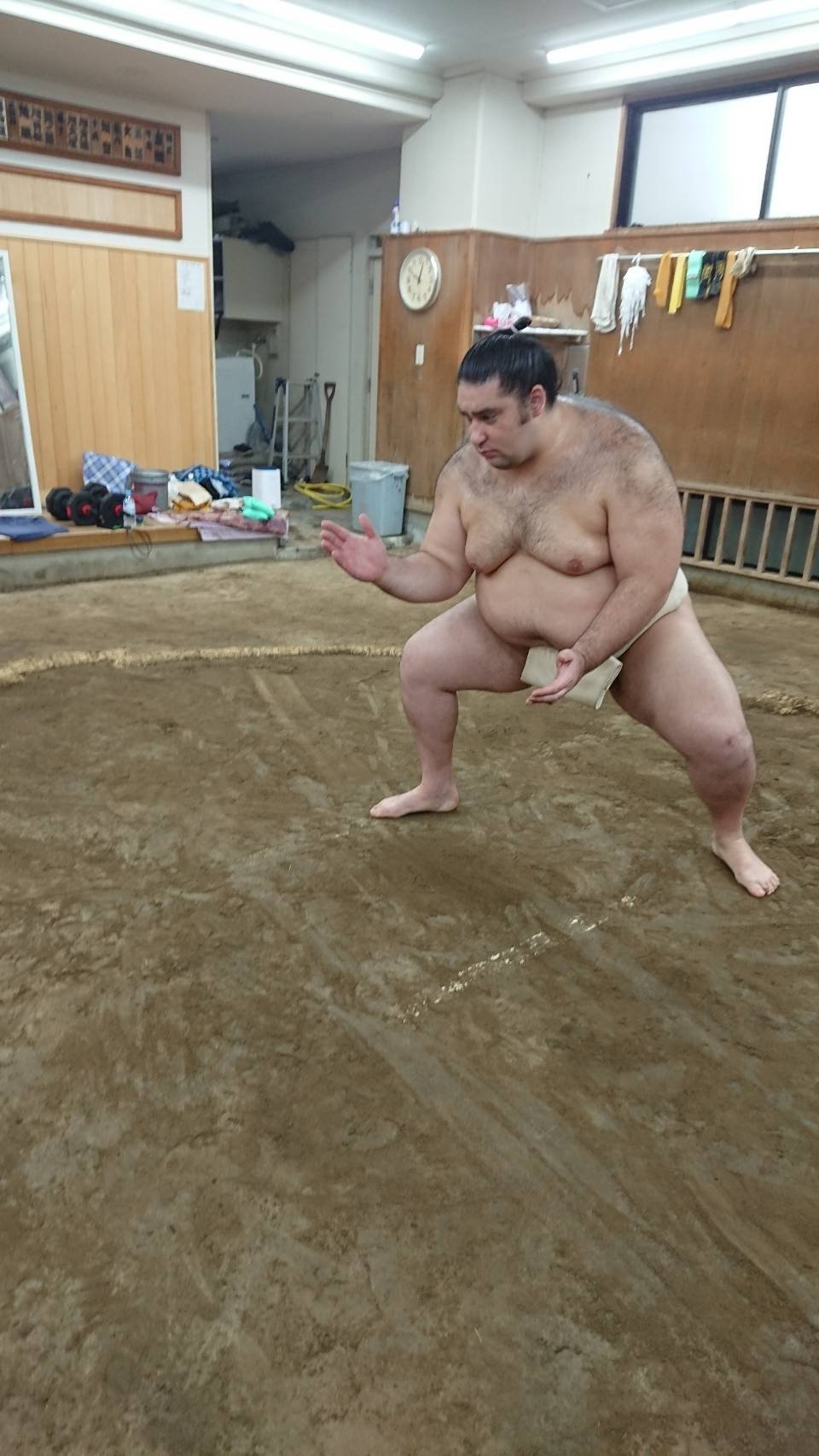 都内の部屋で春場所に向けて稽古をする魁聖（日本相撲協会提供）