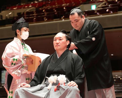 元荒鷲が断髪式 やっと再出発ができた 大相撲 日刊スポーツ