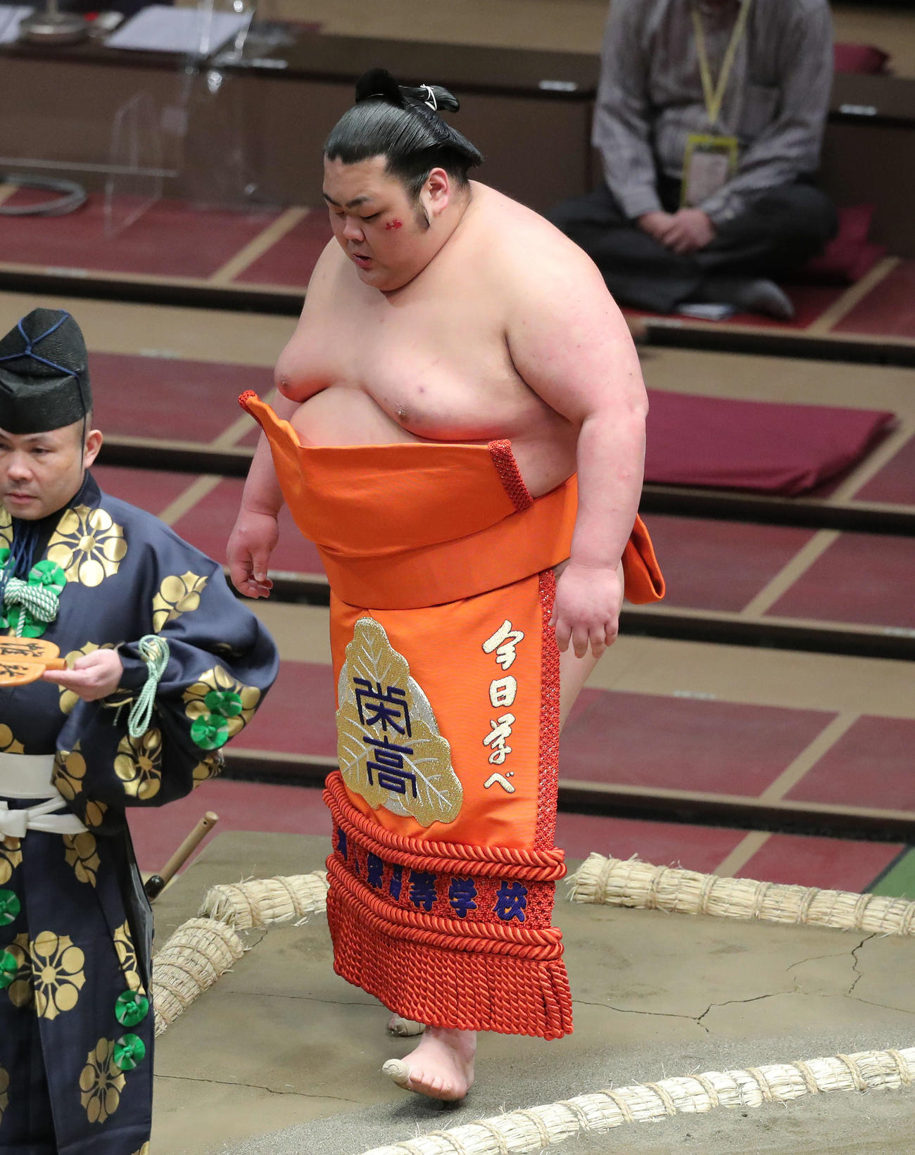 十両土俵入りする武将山（撮影・河田真司）