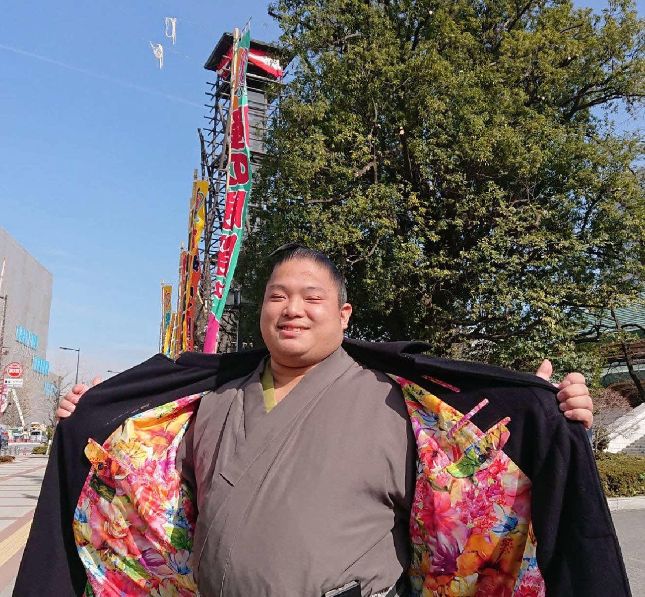 ユーチューバーに転身した富栄