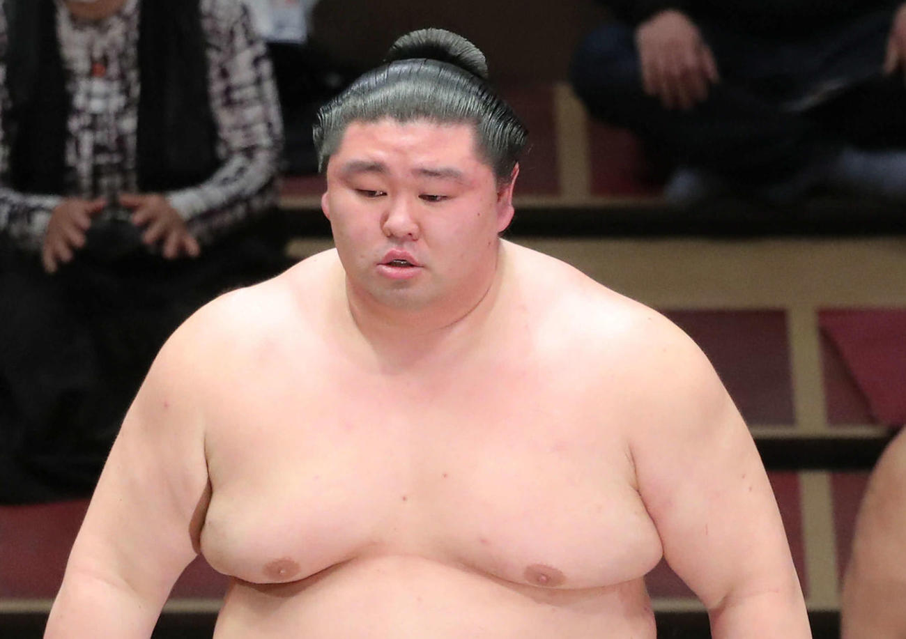 2度目かど番正代が幕下力士と13番「体の反応と立ち合いの圧力を確認」 - 大相撲写真ニュース : 日刊スポーツ