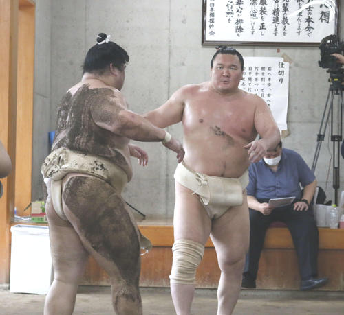 貴重 大横綱 白鵬相撲フィギュア 平成の大横綱