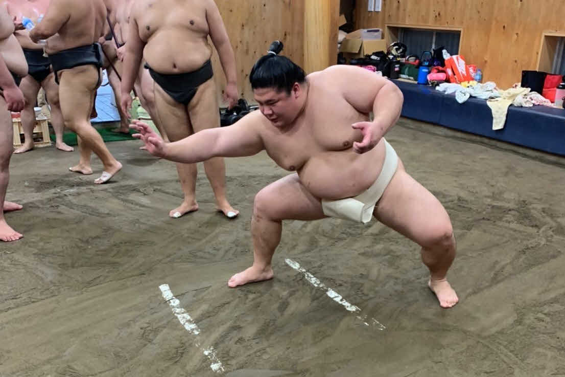 基礎運動を行う宇良