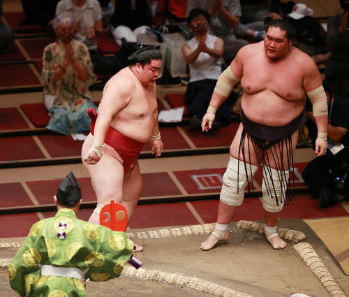 三賞 殊勲賞に大栄翔 技能賞は妙義龍 敢闘賞は候補２人が敗れ受賞なし 大相撲 日刊スポーツ