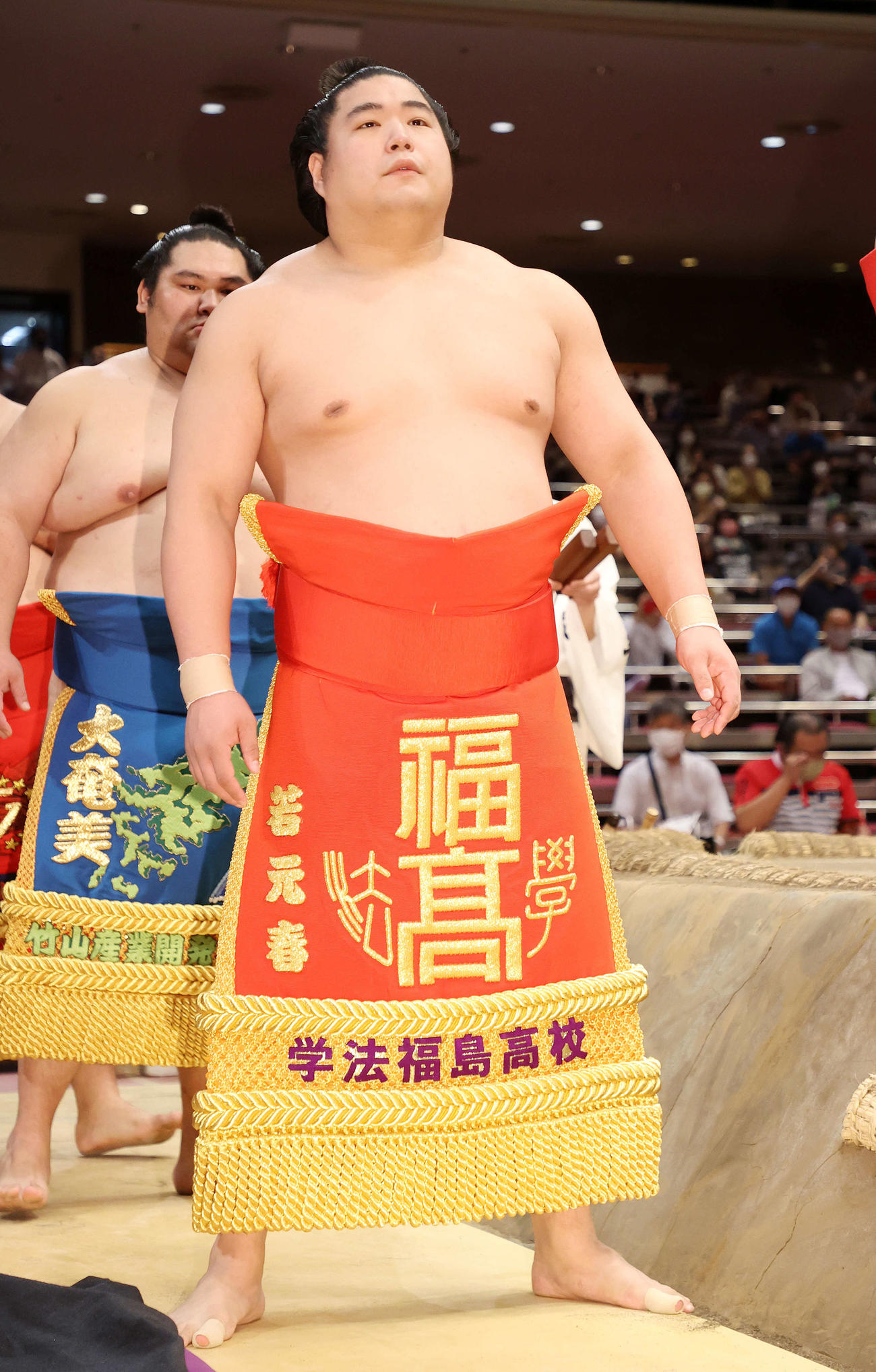 土俵入りする若元春＝2021年9月19日