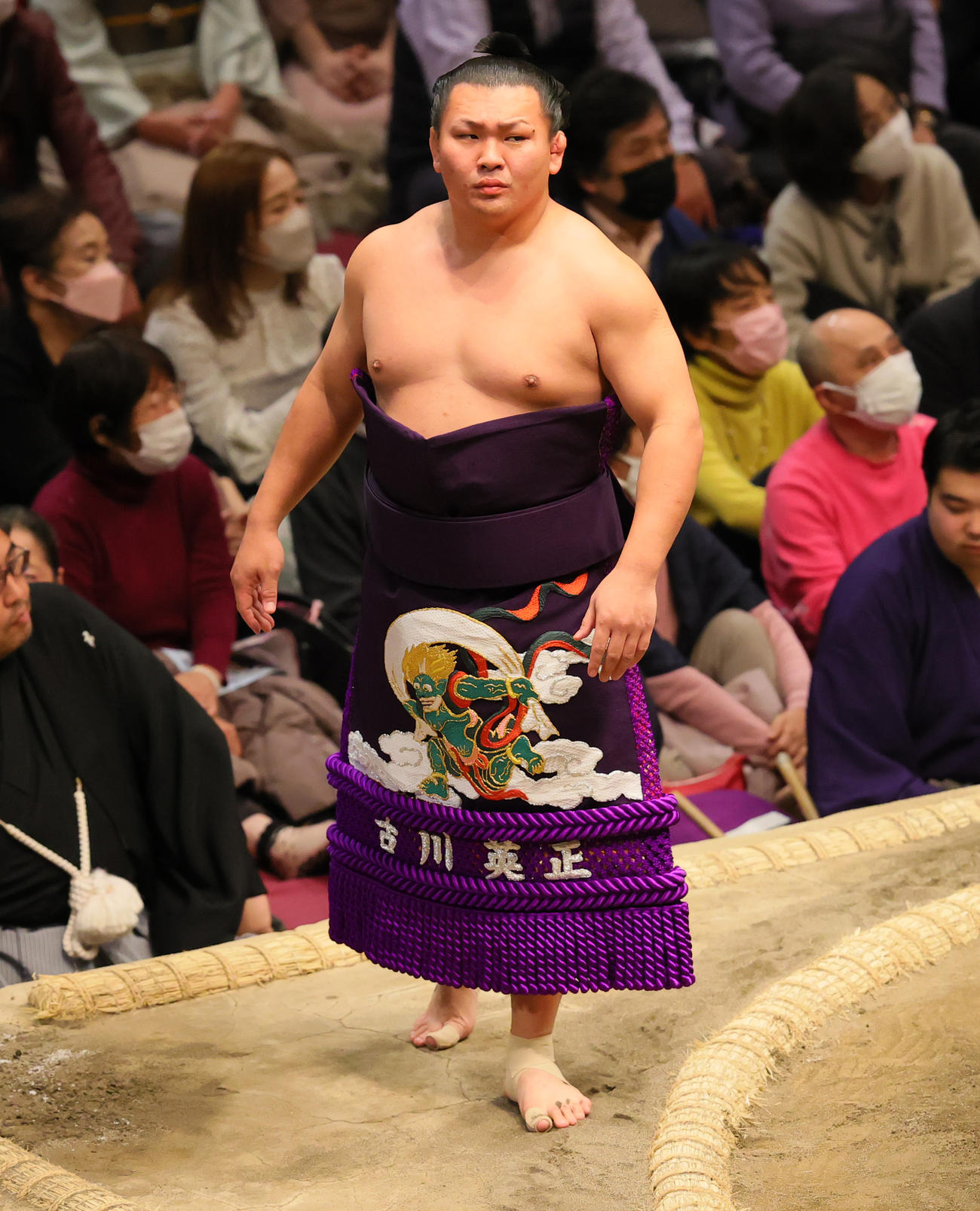 幕内土俵入りを行う照強（撮影・野上伸悟）