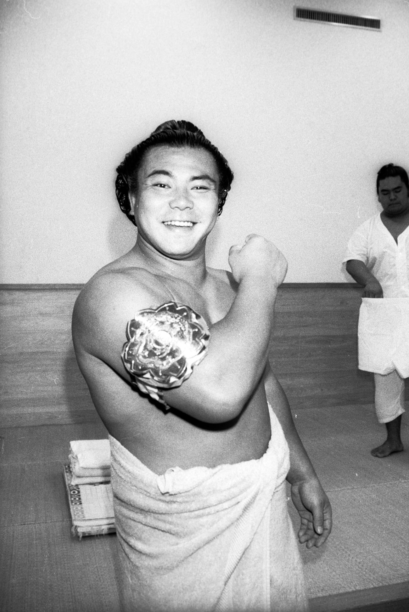 千代の富士性格悪い – 千代の富士 すごい – YMDE