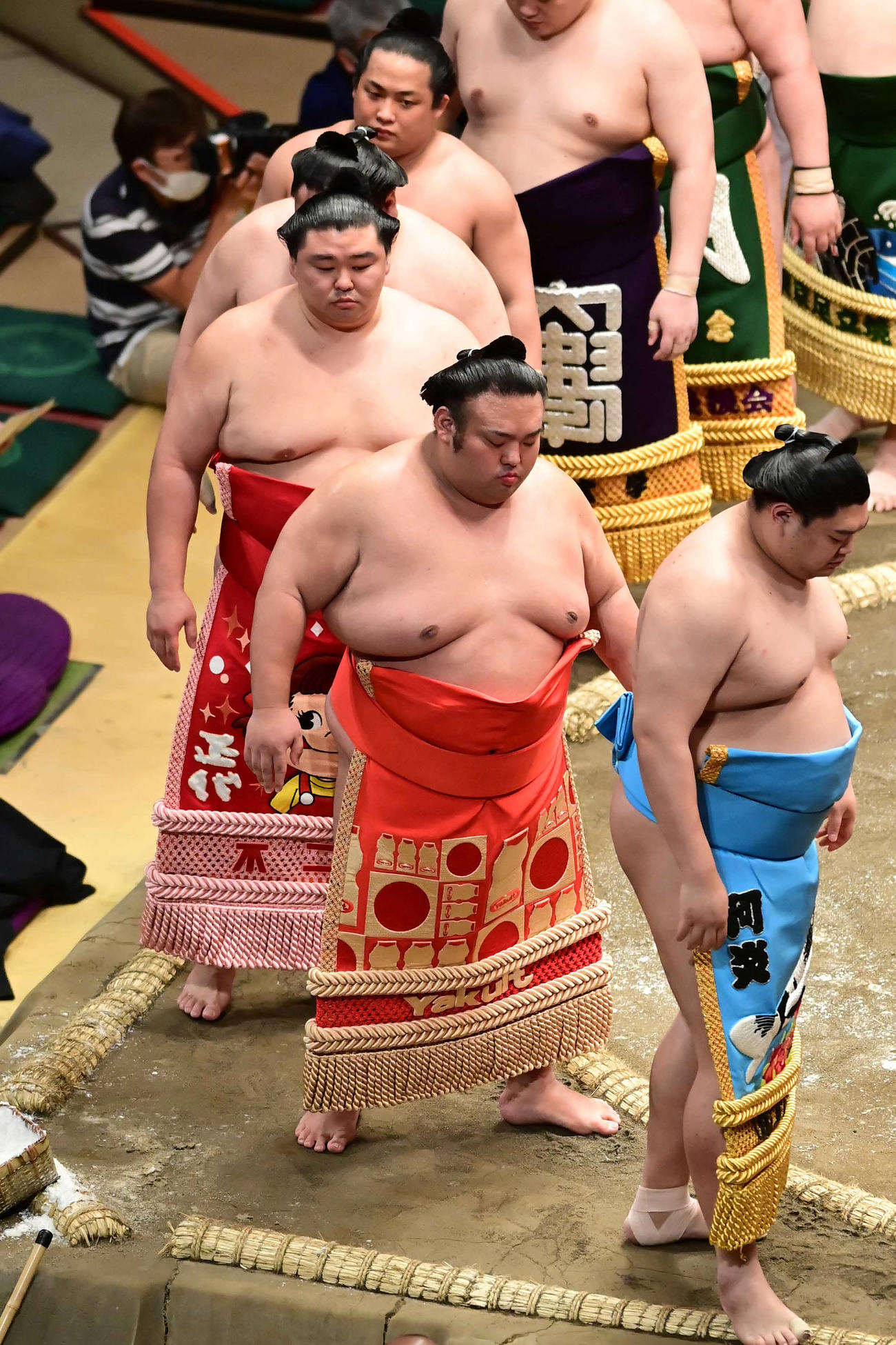 幕内土俵入りに臨む貴景勝（撮影・小沢裕）