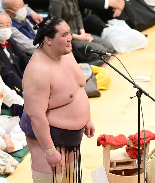 照ノ富士３場所ぶり優勝 歴代位タイ７度目 １人横綱の務め果たす やっと終わったなと 大相撲写真ニュース 日刊スポーツ