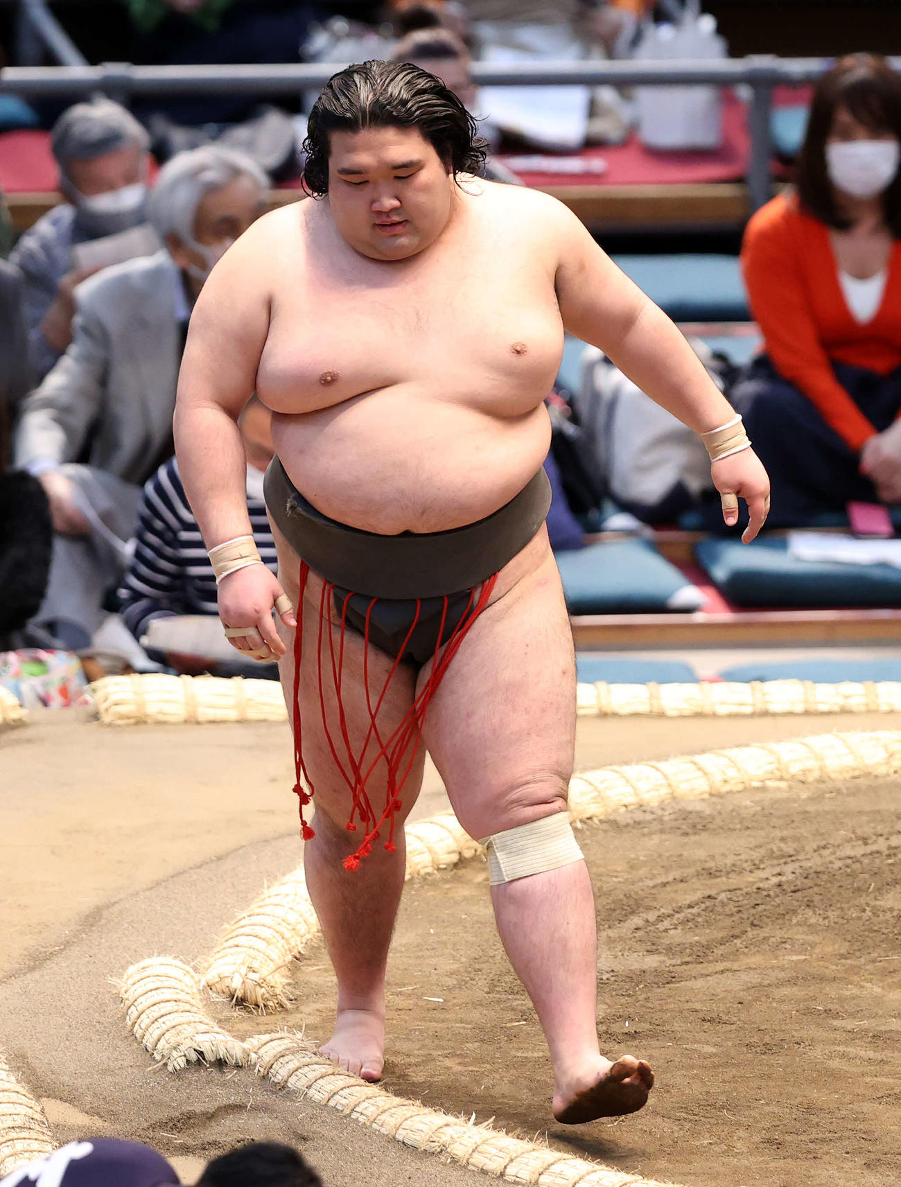 土俵を引き揚げる西川（2022年3月14日撮影）