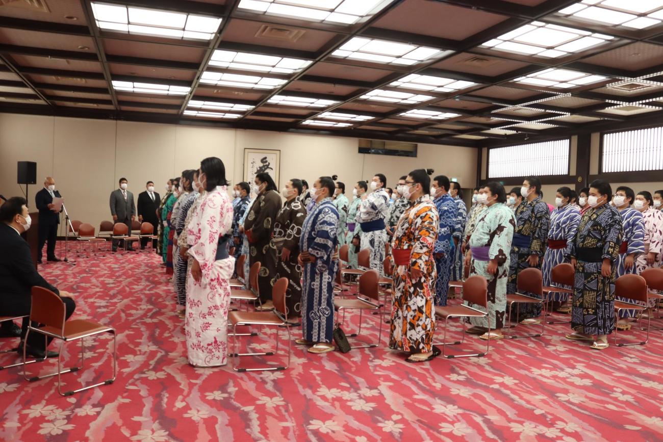 両国国技館内の大広間で行われた相撲教習所入所式